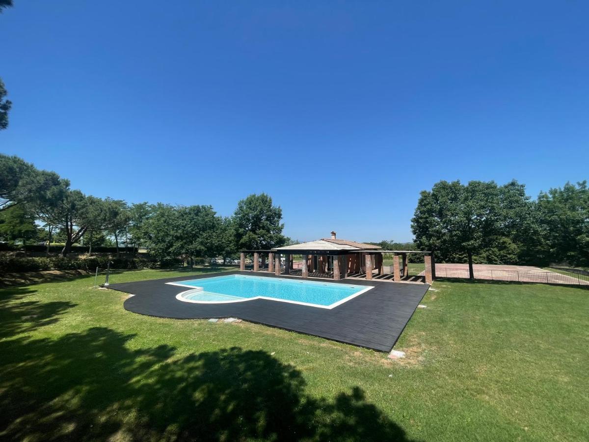 Casa Vacanza Villaggio Poggio Rosso Arezzo Kültér fotó